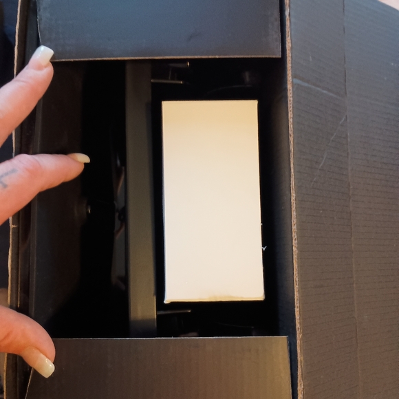 NIB Tesla magnetic under screen storage organizer - Picture 12 of 13